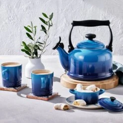 Le Creuset Tradition Fluitketel 2,1 Liter Staal Azure -Beste Keukenproducten Winkel 40102022200000 alt4