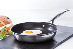 Le Creuset Magnetik Koekenpan Met Anti-aanbaklaag ø 20 Cm Rvs -Beste Keukenproducten Winkel lc 3p fp20n 12