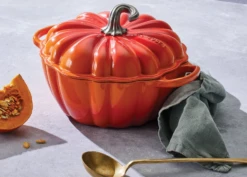 Le Creuset Pompoen Braadpan ø 24 Cm Gietijzer Vulcanique -Beste Keukenproducten Winkel le creuset braadpan pompoen 24 cm 37 ltr 3