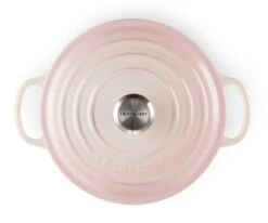 Le Creuset Signature Braadpan 4,2 Liter ø 24 Cm Gietijzer Shell Pink 8 Le Creuset Signature Braadpan 4,2 Liter ø 24 Cm Gietijzer Shell Pink -Beste Keukenproducten Winkel rs8767 lc 20190618 fr ps 00009 24cm